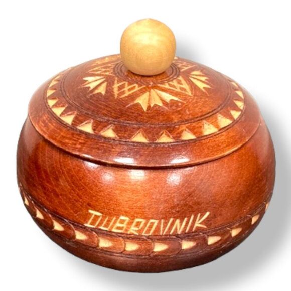 Vintage Small Round Wooden Lidded Bowl inscribed Dubrovnik - Salt Cellar, Spices - Picture 1 of 12